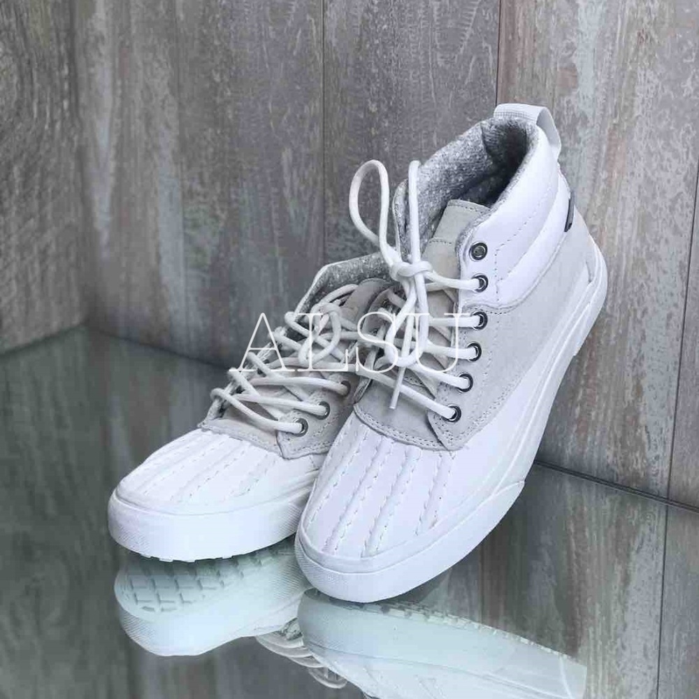 NWT VANS SK8-HI Del Plato Scotchgard White Kid’s - Picture 3 of 6